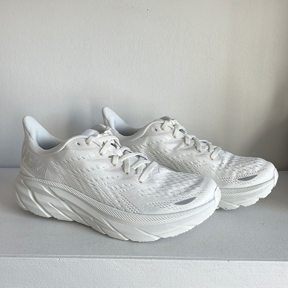 HOKA ONE ONE CLIFTON 8- NEW IN BOX